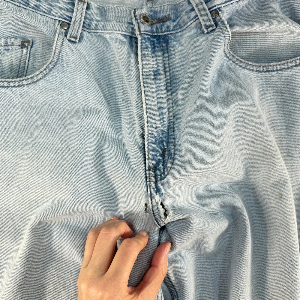 VTG 90s THRASHED Levis SilverTab 34x32 Baggy Jean Relaxed Tapered Leg Light Wash